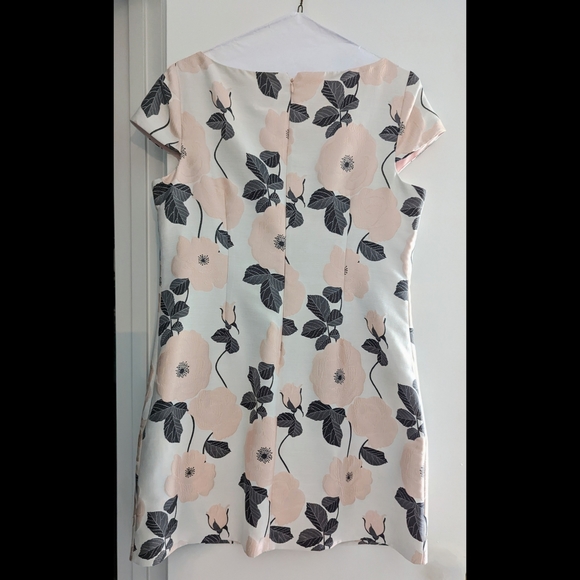 Vince Camuto Cap Sleeve Jacquard Shift Dress - Picture 5 of 5